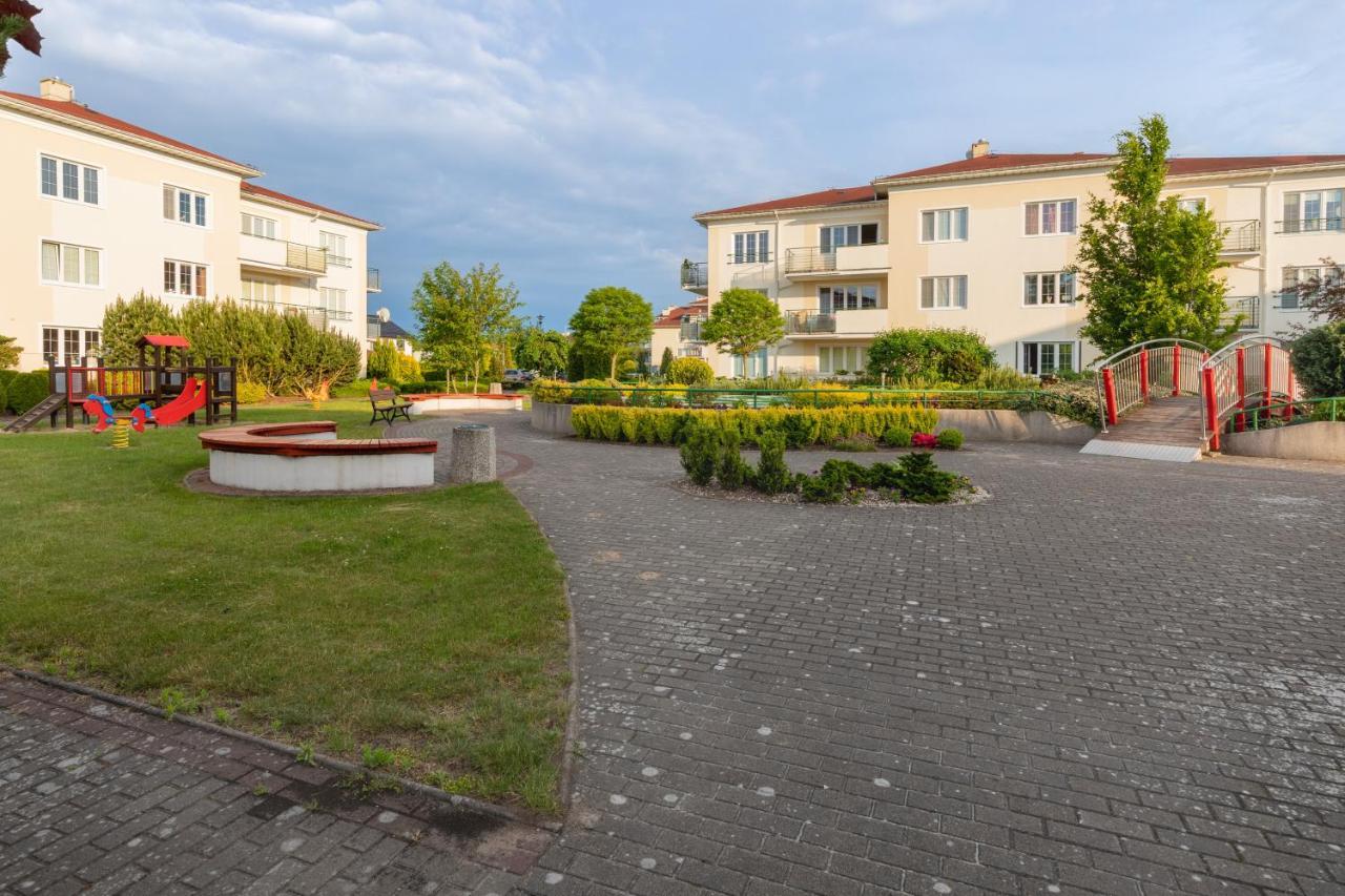 Apartment Baltyk Grzybowo By Renters Grzybowo (West Pomeranian)